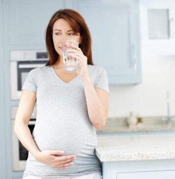 نوشیدن آب در دوران بارداری