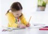 چطور به کودکان کمک کنیم مهارت نوشتن را یاد بگیرند؟
