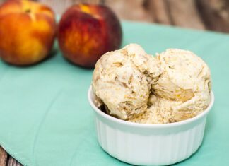 آشپزخانه کودکت؛ پای هلوی لیوانی درست کنید! آشپزخانه کودکت؛ پای هلوی لیوانی درست کنید!