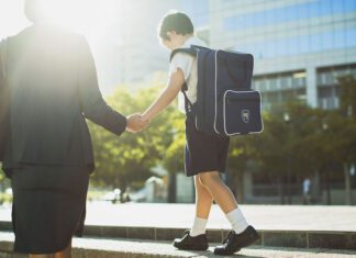 والدین هلیکوپتری