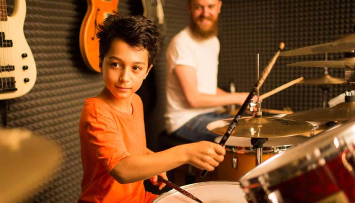 تقویت مغز کودک دیگر مزیت کلاس موسیقی برای کودک