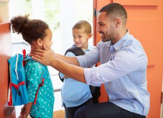 حمایت عاطفی والدین از فرزندان با شروع مدارس