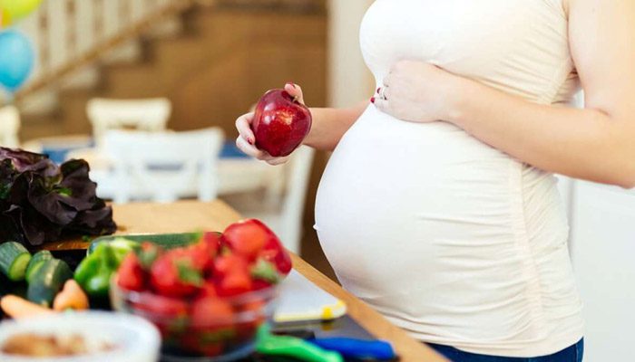 آیا میوه مضری هم برای دوران بارداری هست؟