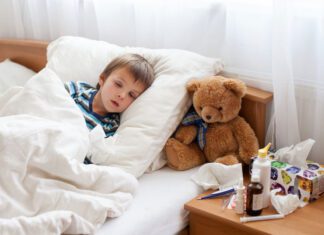 مراقبت از کودک بیمار و نکات مفیدی برای والدین در این زمینه مراقبت از کودک بیمار و نکات مفیدی برای والدین در این زمینه