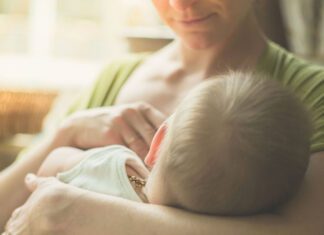 آیا با مزایای شیردهی برای مادر و کودک یا فواید شیر مادر آشنا هستید؟ مزیت شیردهی به نوزاد