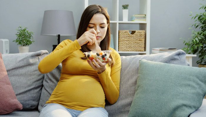 در دوران بارداری چقدر میوه بخوریم ؟