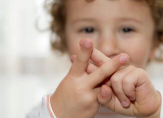 آموختن زبان اشاره به کودک را شروع کنید آموختن زبان اشاره به کودک