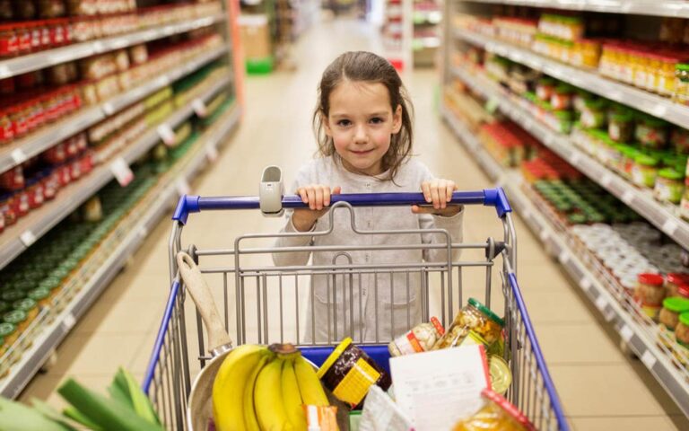 فریب برچسب‌ های گمراه کننده مواد غذایی کودکان را نخورید