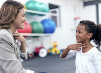 تاخیر گفتار در کودکان