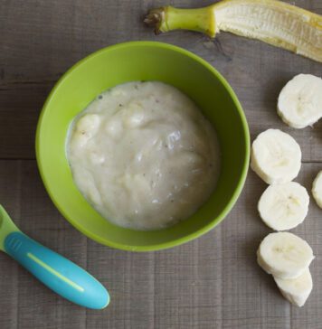 طرز تهیه پوره موز برای کودکان