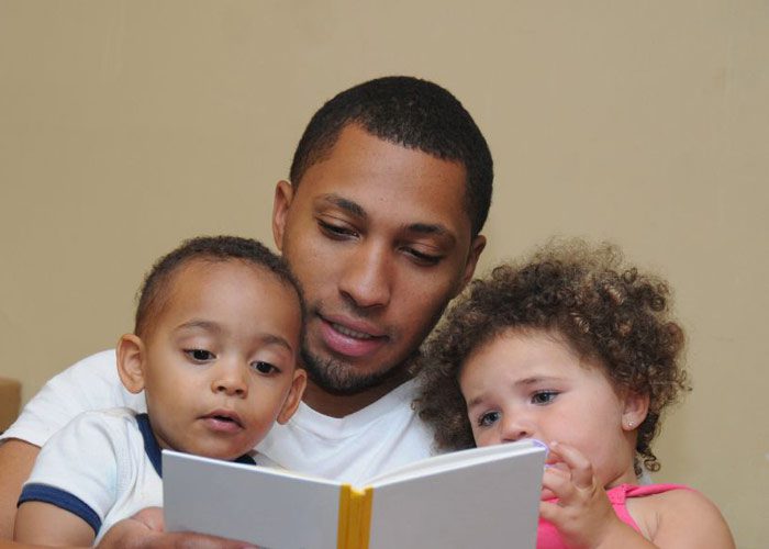 کتاب خواندن با کودک