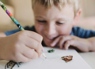 چند نکته در مورد آموزش نقاشی کشیدن به کودکان ۹ تا ۱۱ ساله آموزش نقاشی کشیدن