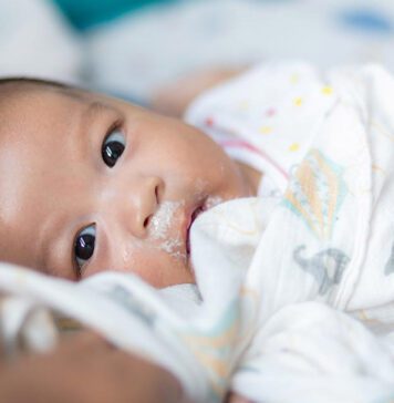 علل استفراغ در کودکان