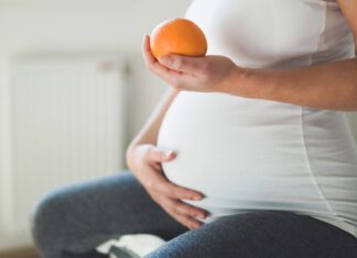 خوردن پرتقال در بارداری ؛ مزایا و معایب مصرف پرتقال در دوران باردرای خوردن پرتقال در بارداری