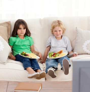 تماشای تلویزیون برای کودکان