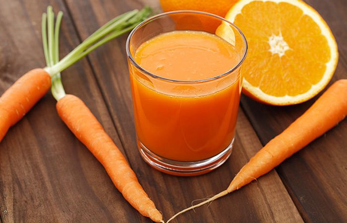 تهیه اسموتی برای بچه ها با پرتقال و هویج