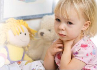 عفونت لوزه در کودکان ؛ علل، علائم و راه های درمان مشکل لوزه در کودکان عفونت لوزه در کودکان ؛ علل، علائم و درمان