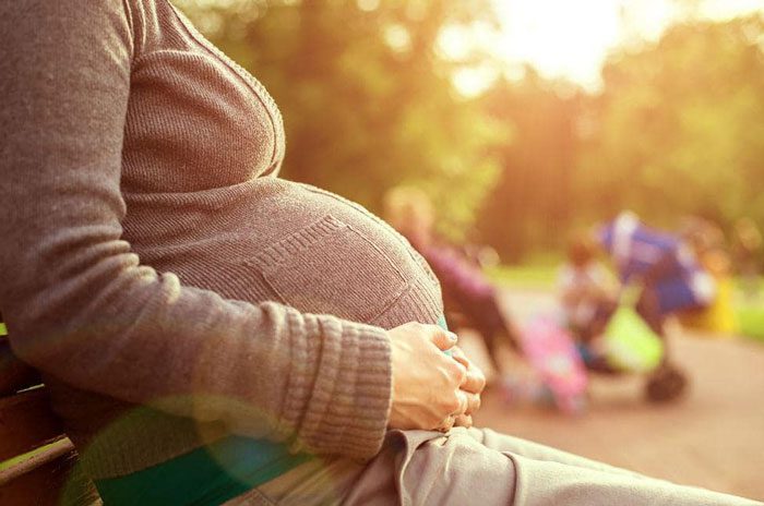 شاد بودن در بارداری