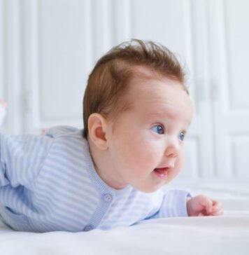 کنترل سر در نوزادان