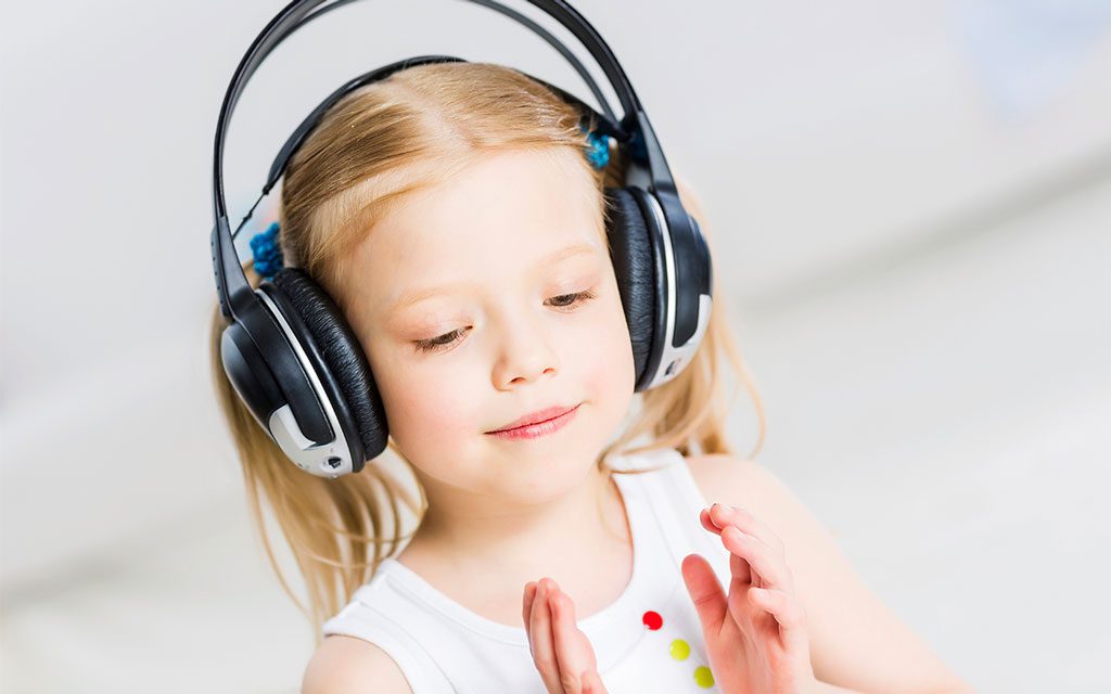 تاثیر موسیقی بر رشد زبانی کودک