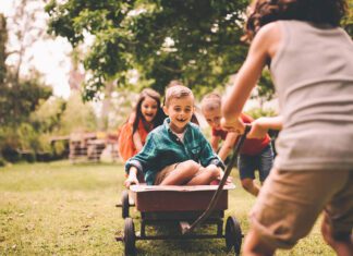 نقش انواع بازی های تاثیرگذار در رشد کودکان چیست؟ بازی های تاثیرگذار در رشد کودک