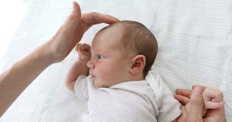 نقاط نرم روی سر نوزاد را بهتر بشناسیم